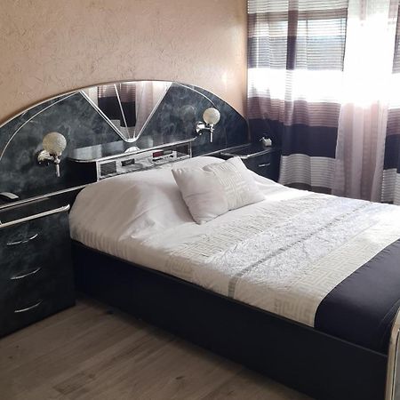 Апартаменты Luxe-Living Чалон-Сур-Салне Экстерьер фото