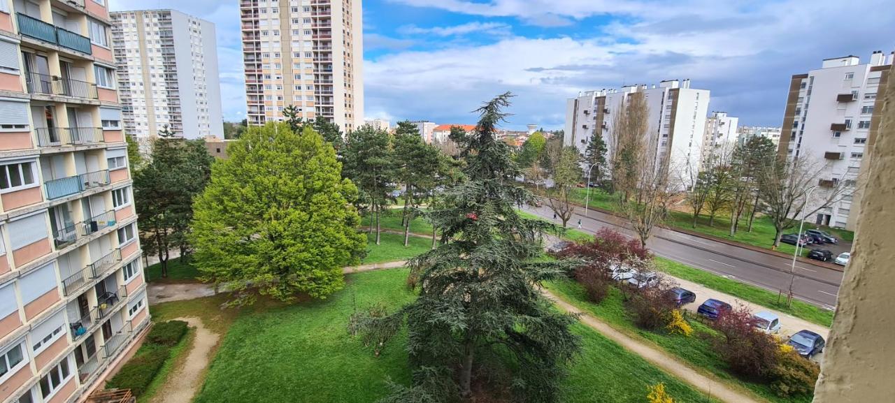 Апартаменты Luxe-Living Чалон-Сур-Салне Экстерьер фото