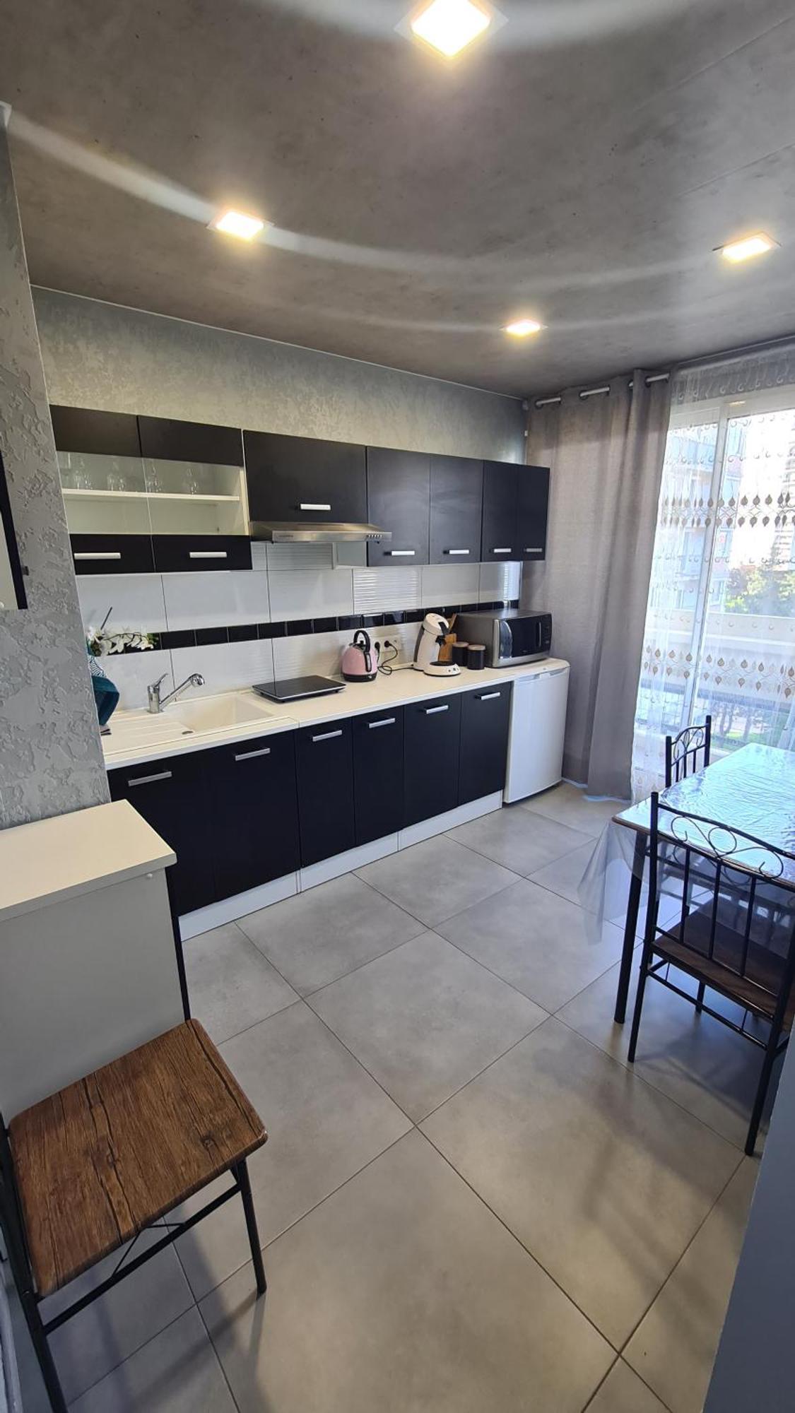 Апартаменты Luxe-Living Чалон-Сур-Салне Экстерьер фото